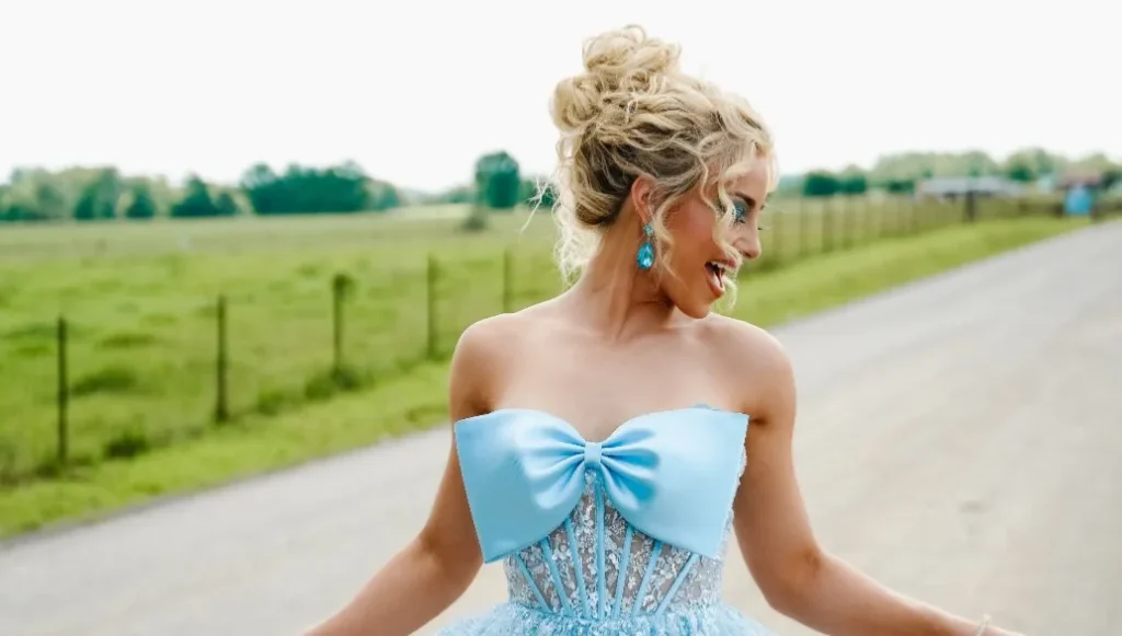 Chloe Holladay Net Worth, Age, Career & Husband 2026